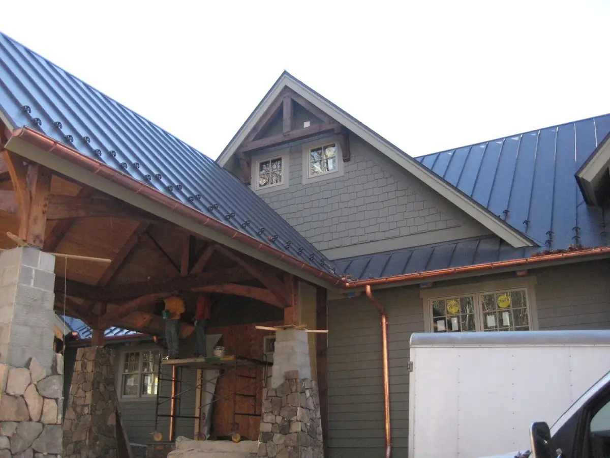 Craftsman Roofing team delivering quality roofing work in Chicago